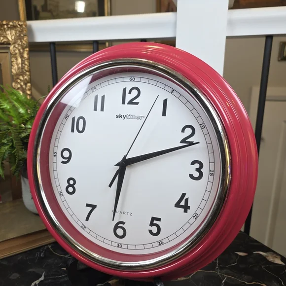 Skytimer Red Wall Clock 11.5" Retro Diner Style Quartz Kitchen Decor - Picture 4 of 5